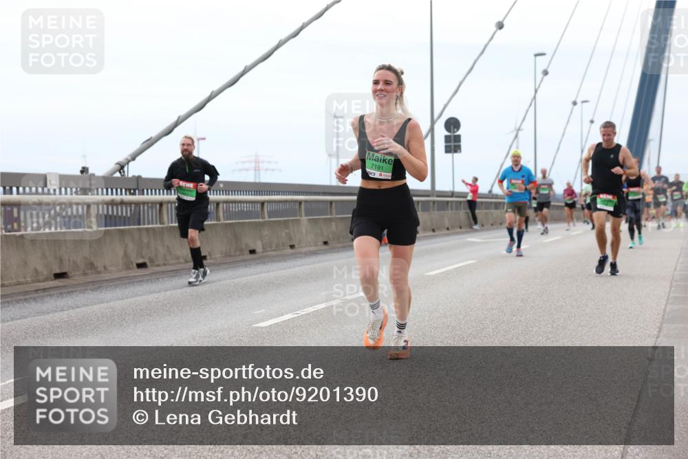 03.10.2025 - Köhlbrandbrückenlauf Lena Gebhardt http://msf.ph/oto/9201390 03.10.2025 15:44:54 Position 2 7191 meine-sportfotos.de