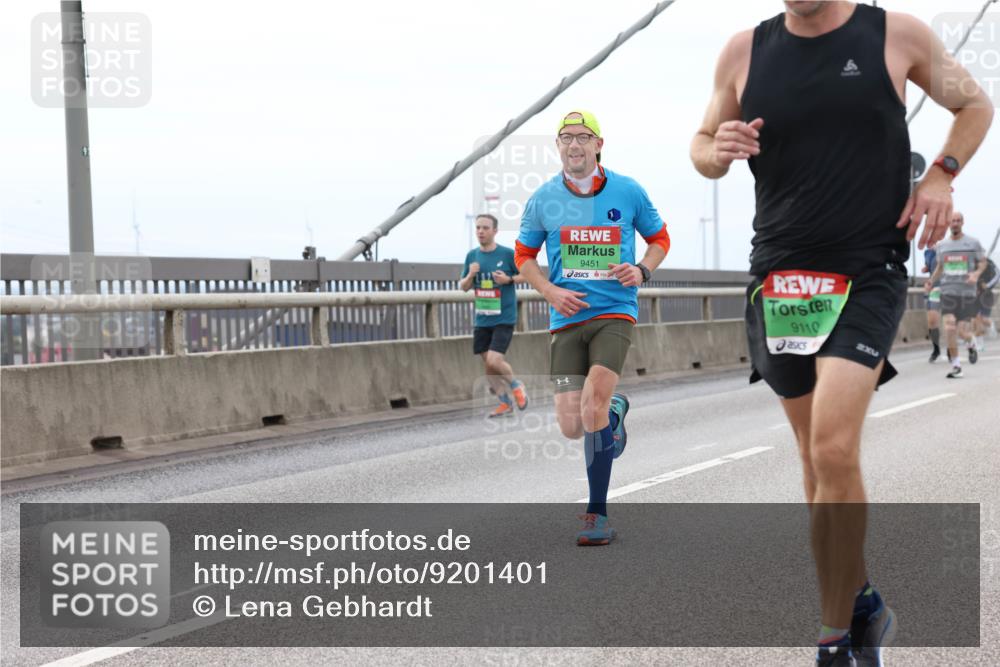 03.10.2025 - Köhlbrandbrückenlauf Lena Gebhardt http://msf.ph/oto/9201401 03.10.2025 15:44:58 Position 2 9451, 9110, 2 meine-sportfotos.de