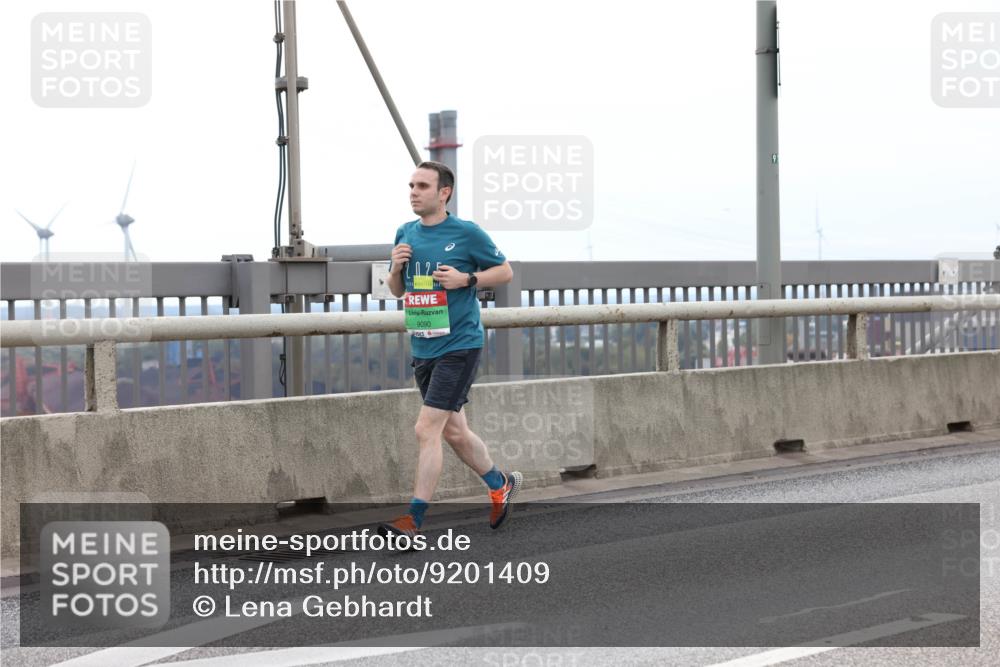 03.10.2025 - Köhlbrandbrückenlauf Lena Gebhardt http://msf.ph/oto/9201409 03.10.2025 15:45:00 Position 2 9090, 91 meine-sportfotos.de