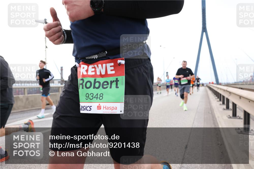 03.10.2025 - Köhlbrandbrückenlauf Lena Gebhardt http://msf.ph/oto/9201438 03.10.2025 15:45:07 Position 2 009, 9348 meine-sportfotos.de