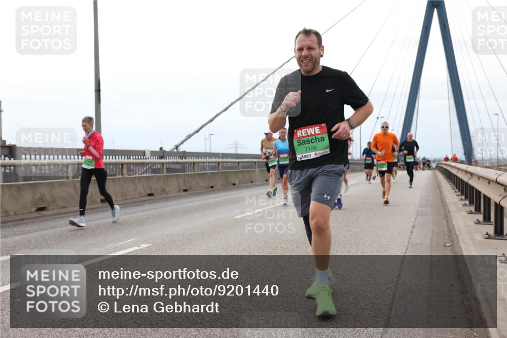 03.10.2025 - Köhlbrandbrückenlauf Lena Gebhardt http://msf.ph/oto/9201440 03.10.2025 15:45:09 Position 2 7196 meine-sportfotos.de