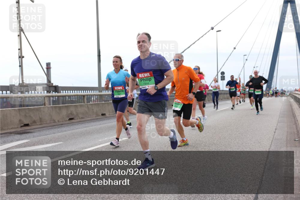 03.10.2025 - Köhlbrandbrückenlauf Lena Gebhardt http://msf.ph/oto/9201447 03.10.2025 15:45:11 Position 2 7314, 7558 meine-sportfotos.de