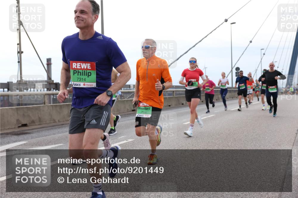03.10.2025 - Köhlbrandbrückenlauf Lena Gebhardt http://msf.ph/oto/9201449 03.10.2025 15:45:11 Position 2 7314, 7558 meine-sportfotos.de