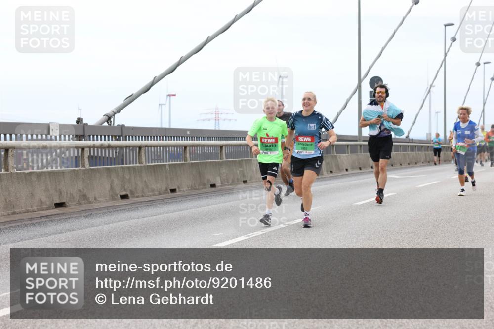 03.10.2025 - Köhlbrandbrückenlauf Lena Gebhardt http://msf.ph/oto/9201486 03.10.2025 15:45:24 Position 2 8862 meine-sportfotos.de