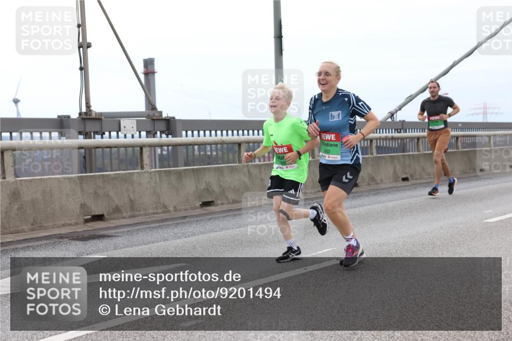 03.10.2025 - Köhlbrandbrückenlauf Lena Gebhardt http://msf.ph/oto/9201494 03.10.2025 15:45:26 Position 2 862 meine-sportfotos.de