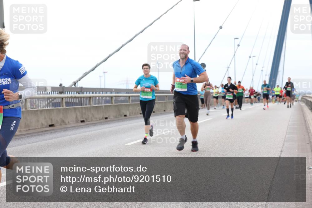 03.10.2025 - Köhlbrandbrückenlauf Lena Gebhardt http://msf.ph/oto/9201510 03.10.2025 15:45:29 Position 2 24, 8118 meine-sportfotos.de