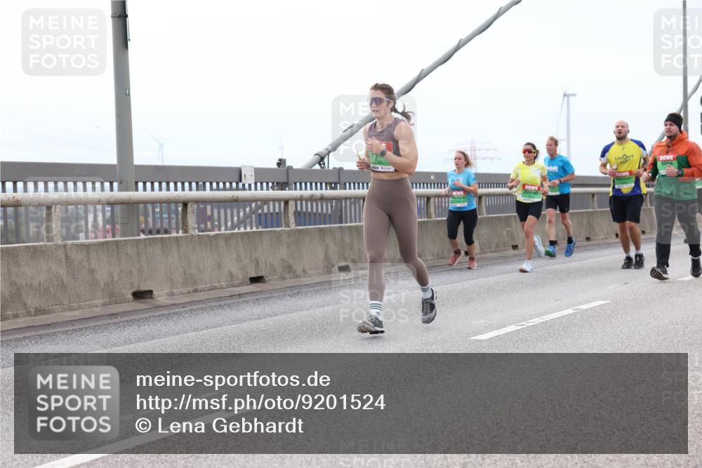 03.10.2025 - Köhlbrandbrückenlauf Lena Gebhardt http://msf.ph/oto/9201524 03.10.2025 15:45:34 Position 2 91 meine-sportfotos.de