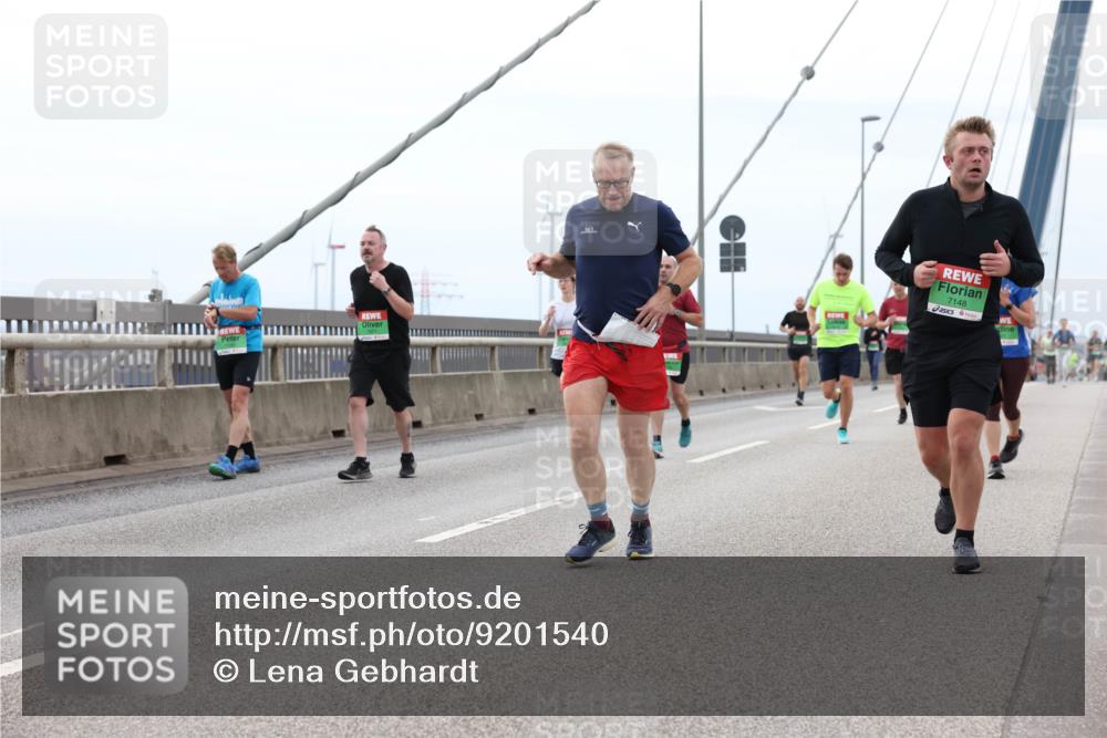 03.10.2025 - Köhlbrandbrückenlauf Lena Gebhardt http://msf.ph/oto/9201540 03.10.2025 15:45:38 Position 2 7148 meine-sportfotos.de