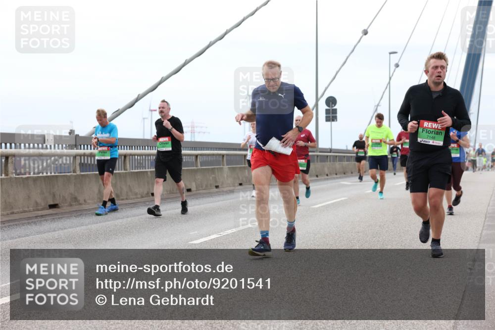 03.10.2025 - Köhlbrandbrückenlauf Lena Gebhardt http://msf.ph/oto/9201541 03.10.2025 15:45:38 Position 2 7148 meine-sportfotos.de