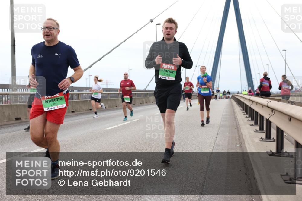 03.10.2025 - Köhlbrandbrückenlauf Lena Gebhardt http://msf.ph/oto/9201546 03.10.2025 15:45:40 Position 2 7421, 7148 meine-sportfotos.de