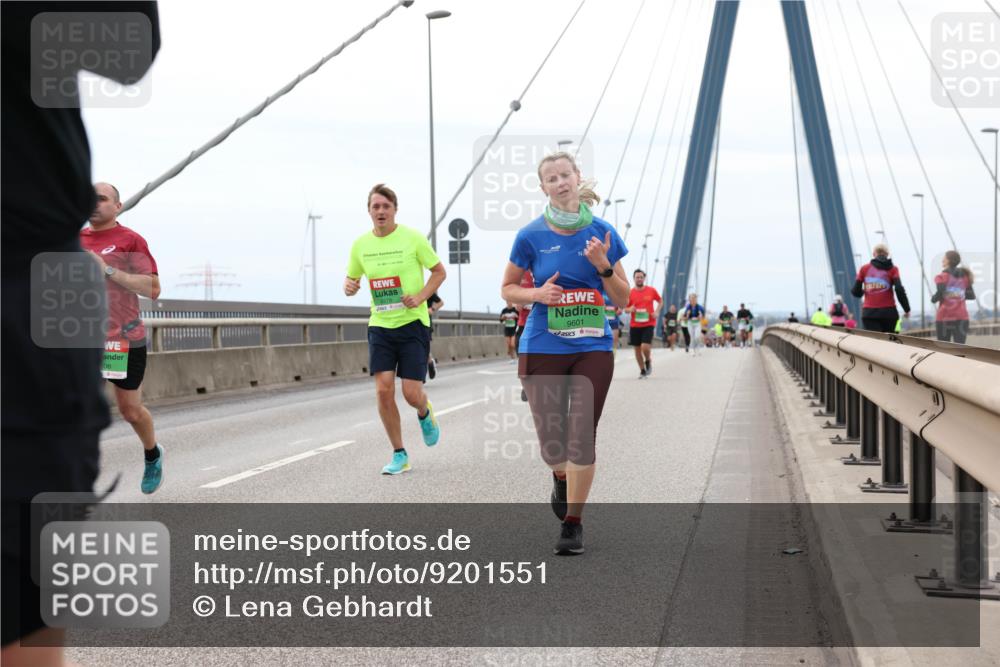 03.10.2025 - Köhlbrandbrückenlauf Lena Gebhardt http://msf.ph/oto/9201551 03.10.2025 15:45:41 Position 2 9378, 506, 9601 meine-sportfotos.de