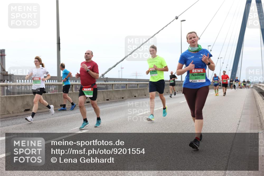 03.10.2025 - Köhlbrandbrückenlauf Lena Gebhardt http://msf.ph/oto/9201554 03.10.2025 15:45:41 Position 2 7335, 9378, 9601 meine-sportfotos.de