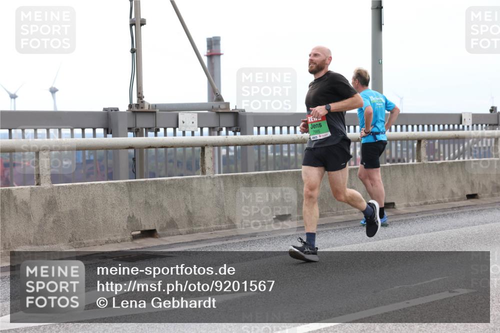03.10.2025 - Köhlbrandbrückenlauf Lena Gebhardt http://msf.ph/oto/9201567 03.10.2025 15:45:46 Position 2 7995, 9 meine-sportfotos.de