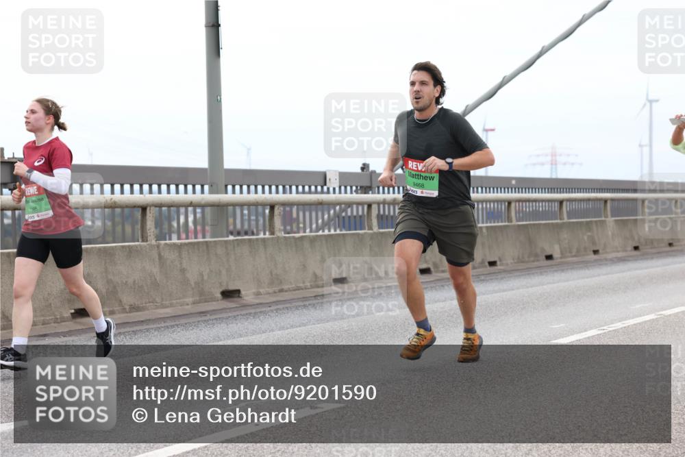 03.10.2025 - Köhlbrandbrückenlauf Lena Gebhardt http://msf.ph/oto/9201590 03.10.2025 15:45:54 Position 2 9468 meine-sportfotos.de