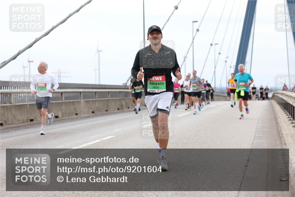 03.10.2025 - Köhlbrandbrückenlauf Lena Gebhardt http://msf.ph/oto/9201604 03.10.2025 15:45:58 Position 2 9634 meine-sportfotos.de