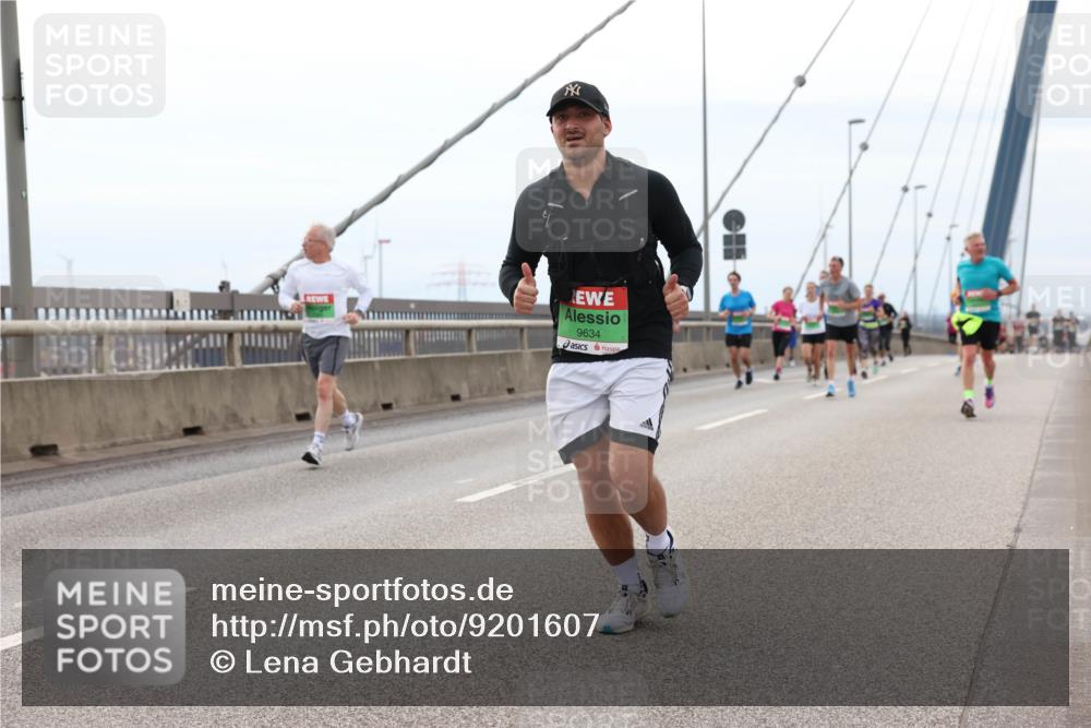 03.10.2025 - Köhlbrandbrückenlauf Lena Gebhardt http://msf.ph/oto/9201607 03.10.2025 15:45:58 Position 2 9634 meine-sportfotos.de