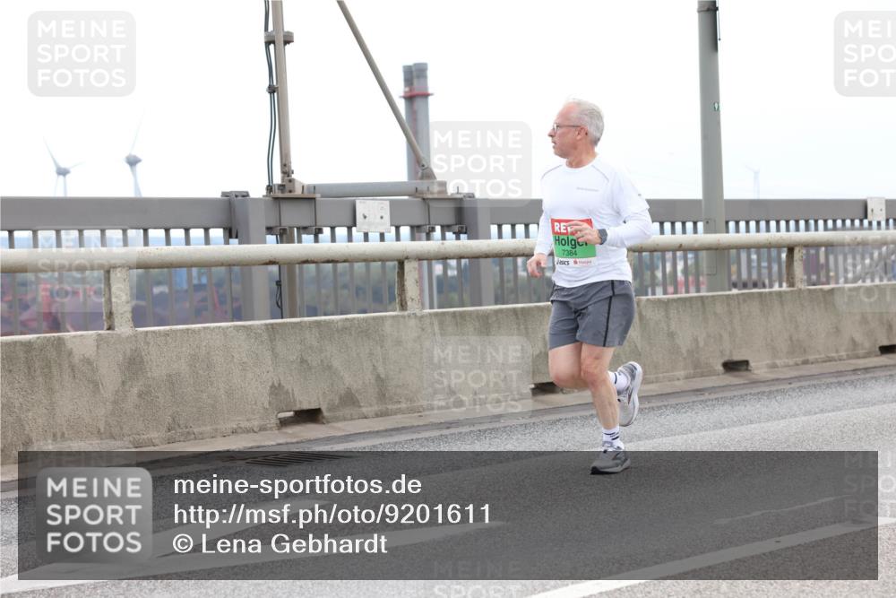 03.10.2025 - Köhlbrandbrückenlauf Lena Gebhardt http://msf.ph/oto/9201611 03.10.2025 15:46:00 Position 2 7384 meine-sportfotos.de