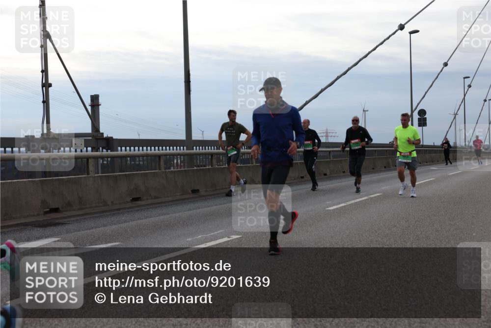 03.10.2025 - Köhlbrandbrückenlauf Lena Gebhardt http://msf.ph/oto/9201639 03.10.2025 15:46:07 Position 2  meine-sportfotos.de