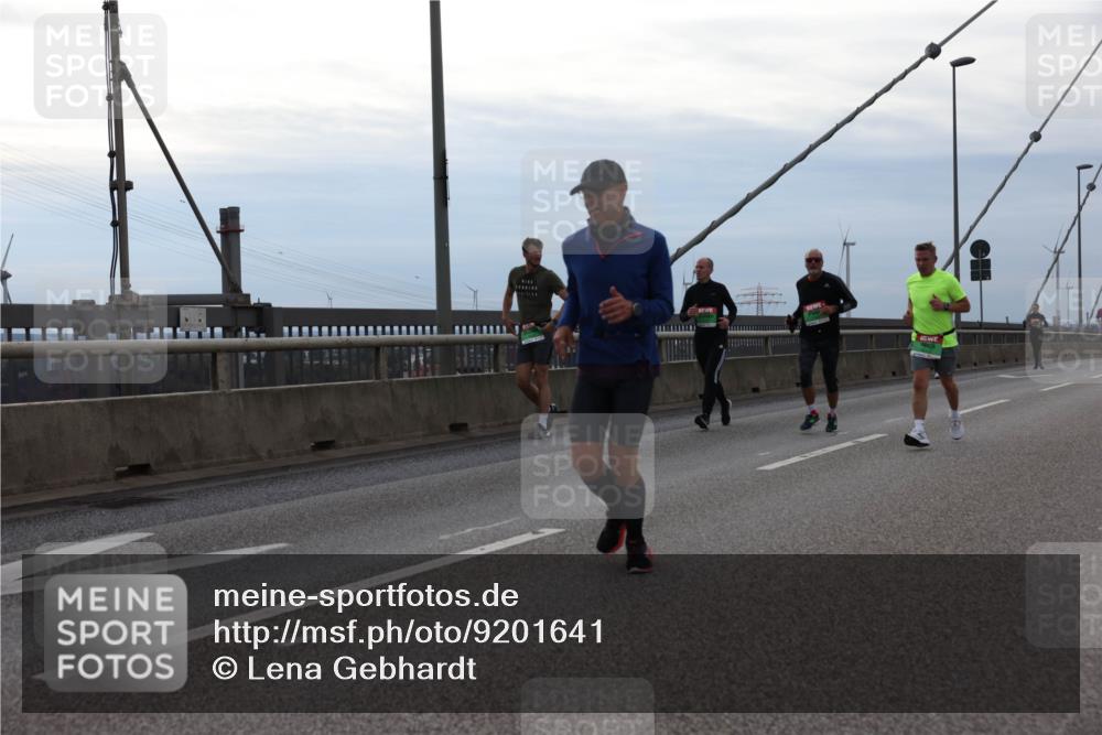 03.10.2025 - Köhlbrandbrückenlauf Lena Gebhardt http://msf.ph/oto/9201641 03.10.2025 15:46:08 Position 2  meine-sportfotos.de