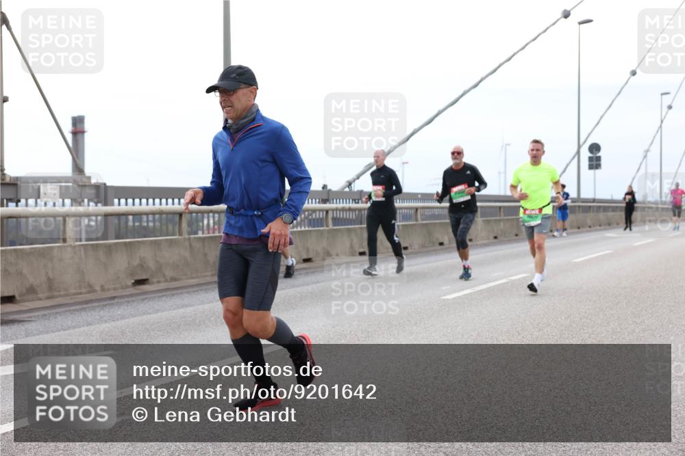 03.10.2025 - Köhlbrandbrückenlauf Lena Gebhardt http://msf.ph/oto/9201642 03.10.2025 15:46:08 Position 2  meine-sportfotos.de