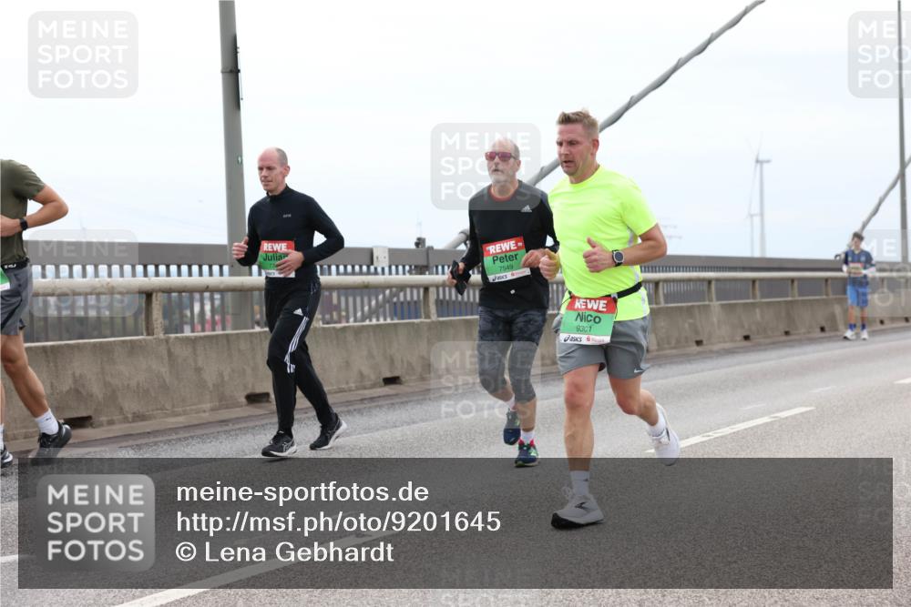 03.10.2025 - Köhlbrandbrückenlauf Lena Gebhardt http://msf.ph/oto/9201645 03.10.2025 15:46:09 Position 2 7549, 9301 meine-sportfotos.de
