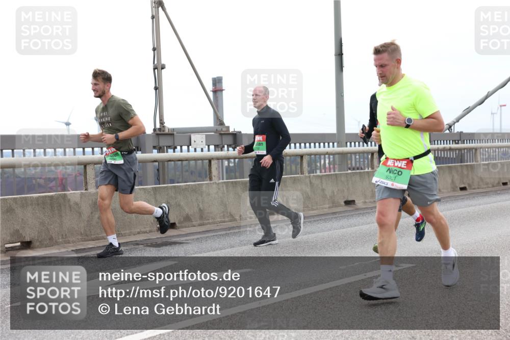 03.10.2025 - Köhlbrandbrückenlauf Lena Gebhardt http://msf.ph/oto/9201647 03.10.2025 15:46:09 Position 2 9301 meine-sportfotos.de