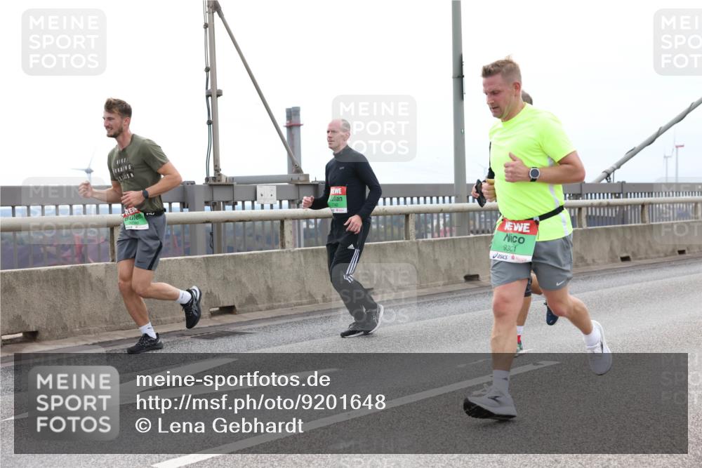 03.10.2025 - Köhlbrandbrückenlauf Lena Gebhardt http://msf.ph/oto/9201648 03.10.2025 15:46:10 Position 2 7742, 9301 meine-sportfotos.de