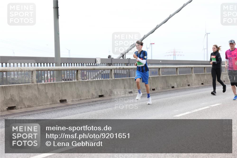 03.10.2025 - Köhlbrandbrückenlauf Lena Gebhardt http://msf.ph/oto/9201651 03.10.2025 15:46:14 Position 2  meine-sportfotos.de