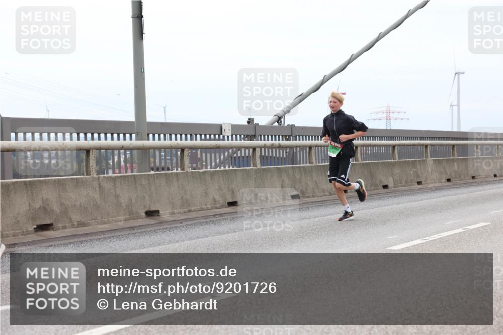 03.10.2025 - Köhlbrandbrückenlauf Lena Gebhardt http://msf.ph/oto/9201726 03.10.2025 15:46:39 Position 2 91 meine-sportfotos.de