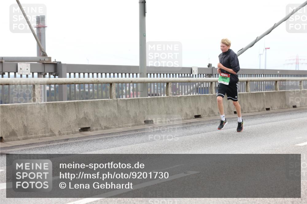 03.10.2025 - Köhlbrandbrückenlauf Lena Gebhardt http://msf.ph/oto/9201730 03.10.2025 15:46:40 Position 2 91 meine-sportfotos.de