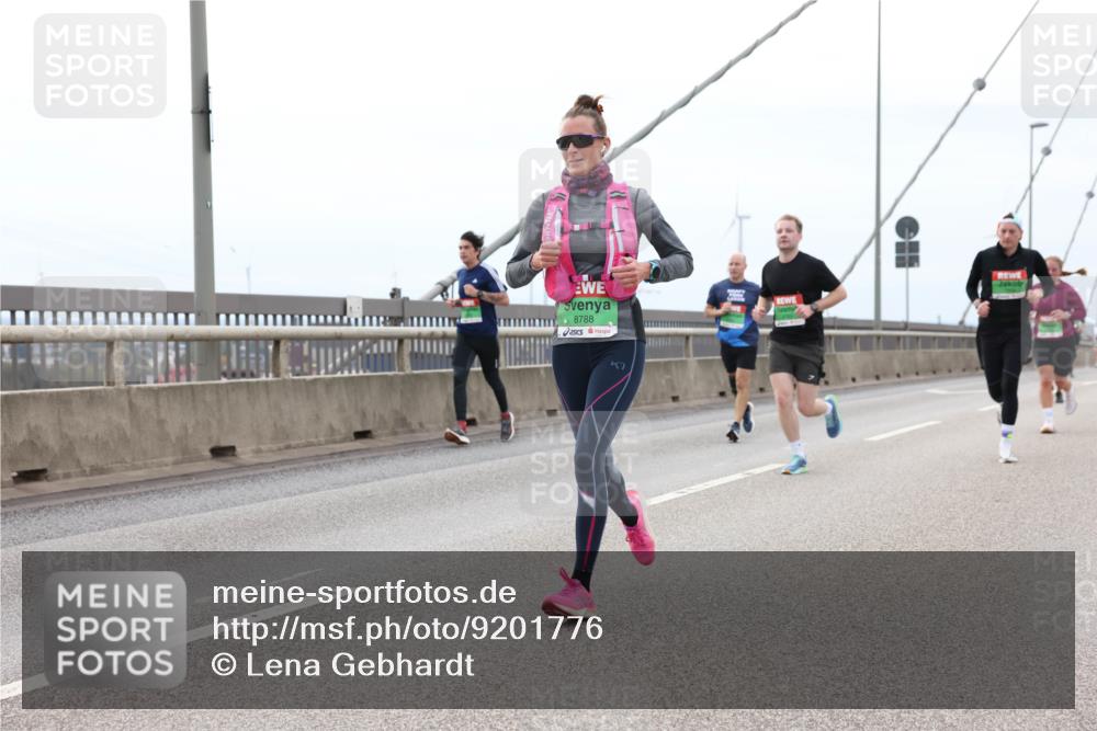 03.10.2025 - Köhlbrandbrückenlauf Lena Gebhardt http://msf.ph/oto/9201776 03.10.2025 15:46:53 Position 2 8788 meine-sportfotos.de
