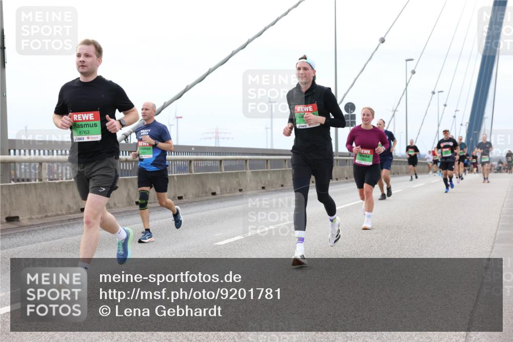 03.10.2025 - Köhlbrandbrückenlauf Lena Gebhardt http://msf.ph/oto/9201781 03.10.2025 15:46:55 Position 2 8763, 7961 meine-sportfotos.de
