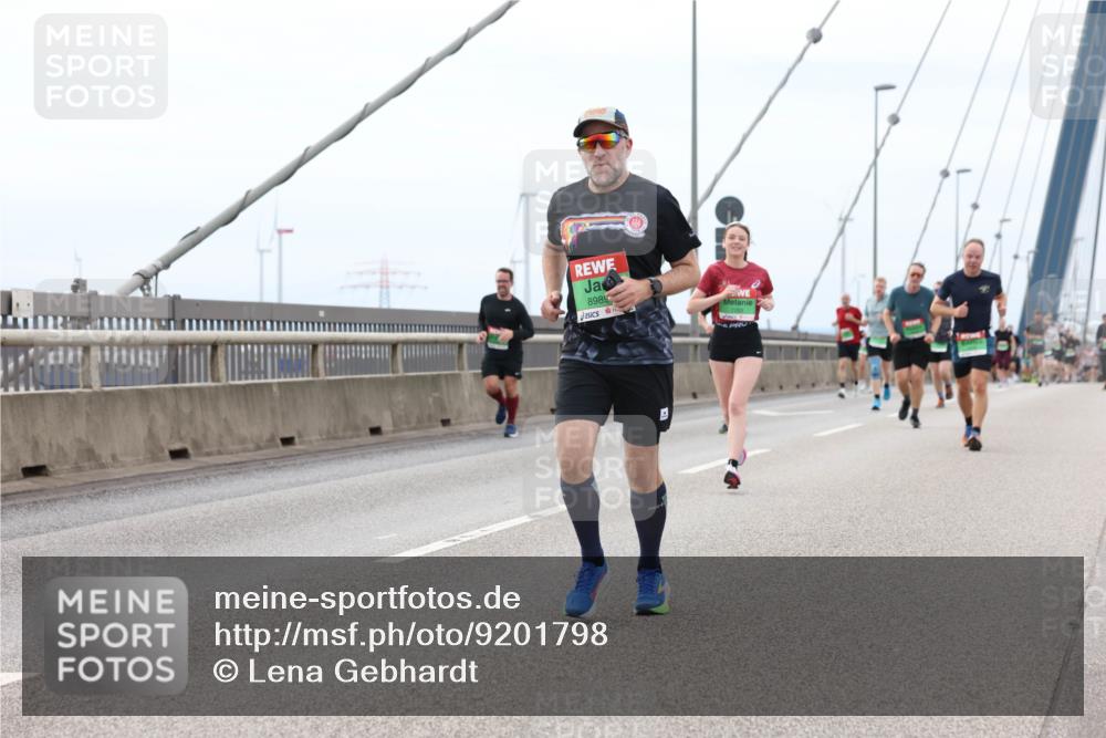03.10.2025 - Köhlbrandbrückenlauf Lena Gebhardt http://msf.ph/oto/9201798 03.10.2025 15:47:00 Position 2 8989 meine-sportfotos.de