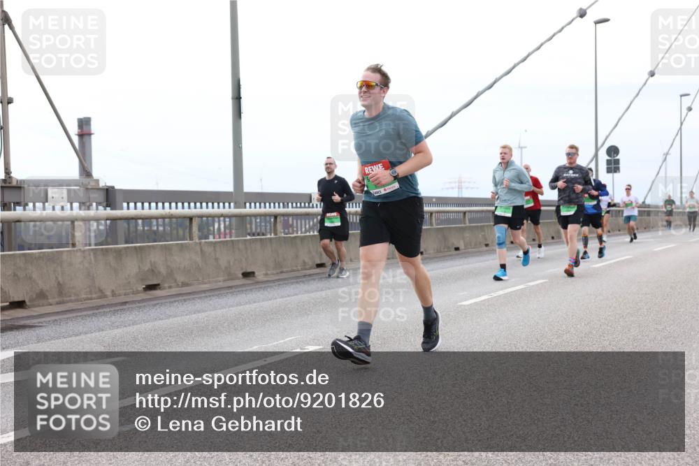 03.10.2025 - Köhlbrandbrückenlauf Lena Gebhardt http://msf.ph/oto/9201826 03.10.2025 15:47:06 Position 2  meine-sportfotos.de