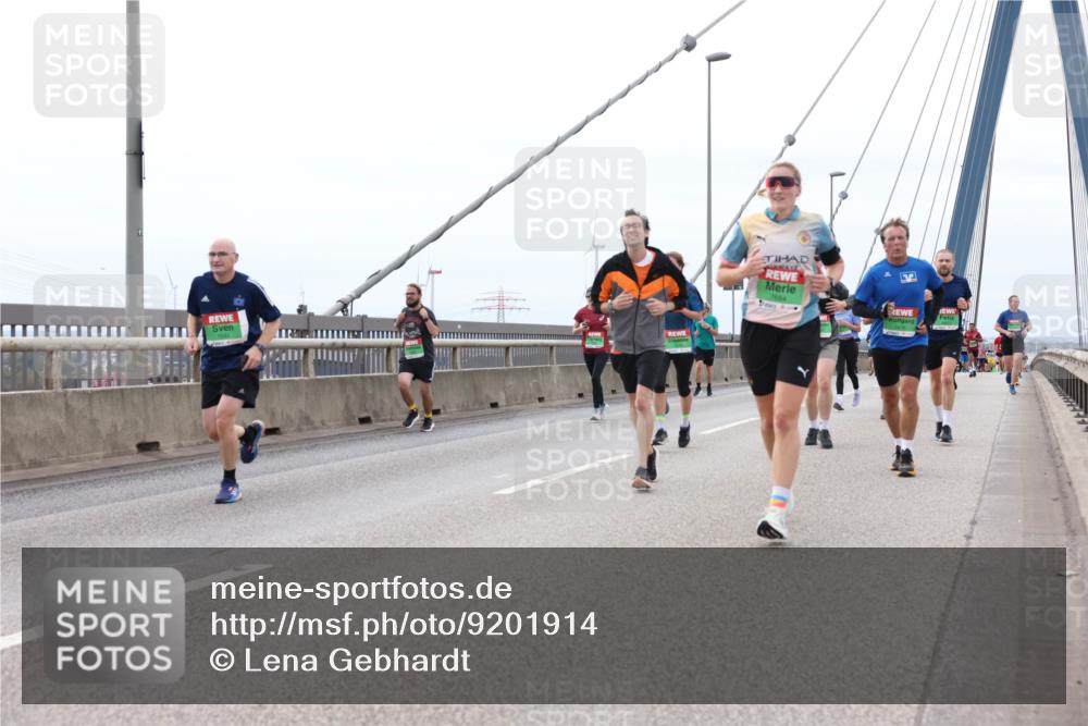 03.10.2025 - Köhlbrandbrückenlauf Lena Gebhardt http://msf.ph/oto/9201914 03.10.2025 15:47:30 Position 2 7654 meine-sportfotos.de