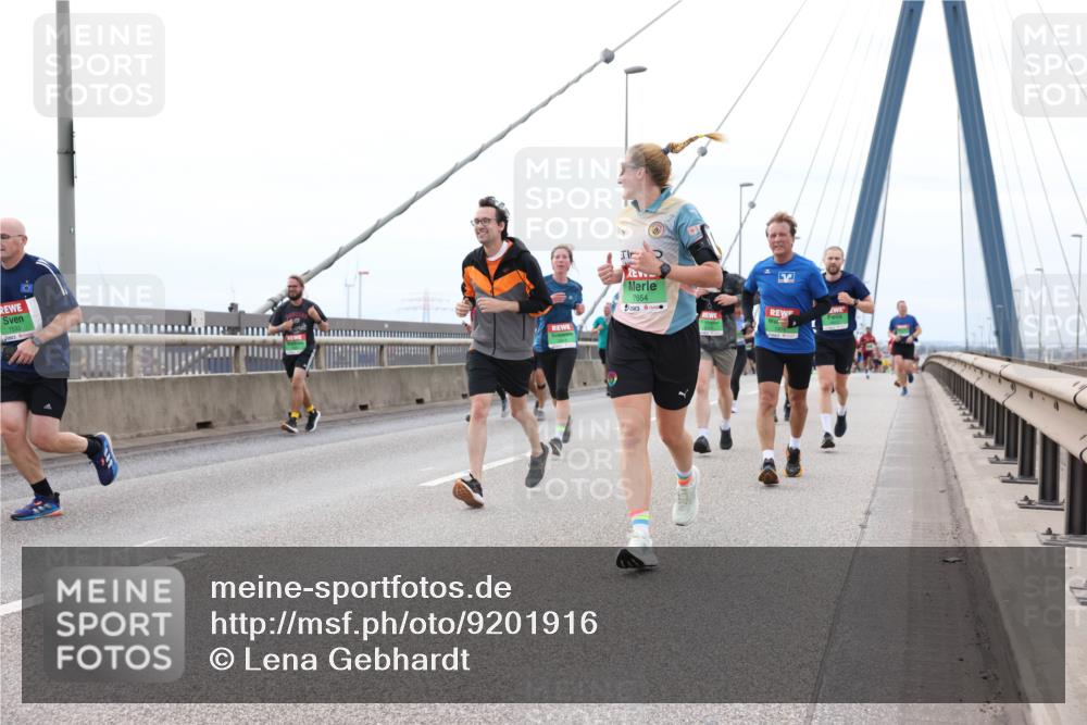 03.10.2025 - Köhlbrandbrückenlauf Lena Gebhardt http://msf.ph/oto/9201916 03.10.2025 15:47:30 Position 2 7533, 7654 meine-sportfotos.de