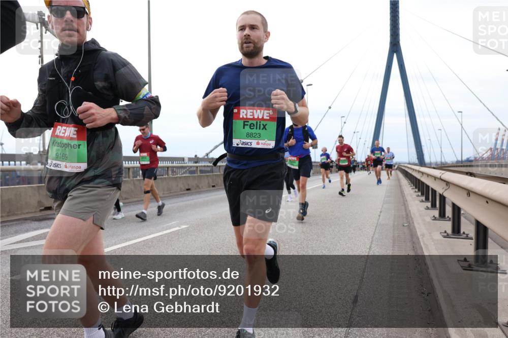03.10.2025 - Köhlbrandbrückenlauf Lena Gebhardt http://msf.ph/oto/9201932 03.10.2025 15:47:33 Position 2 9169, 8823 meine-sportfotos.de