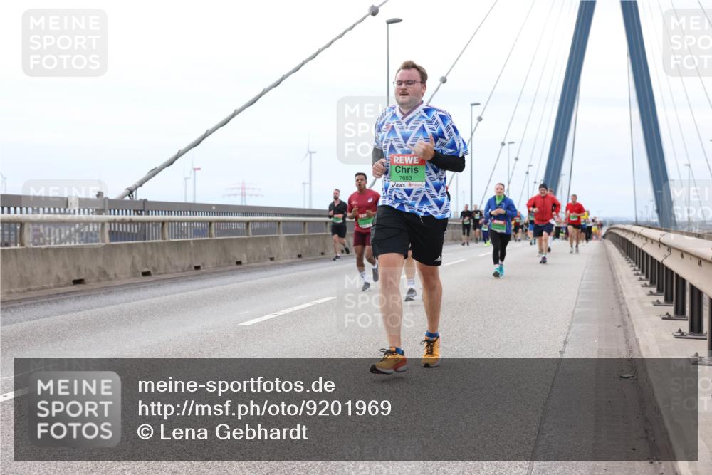 03.10.2025 - Köhlbrandbrückenlauf Lena Gebhardt http://msf.ph/oto/9201969 03.10.2025 15:47:39 Position 2 7653 meine-sportfotos.de