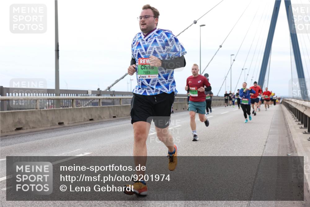 03.10.2025 - Köhlbrandbrückenlauf Lena Gebhardt http://msf.ph/oto/9201974 03.10.2025 15:47:40 Position 2 7653 meine-sportfotos.de