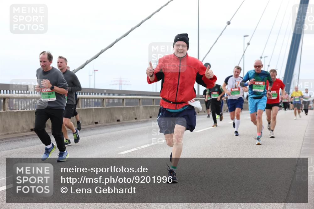 03.10.2025 - Köhlbrandbrückenlauf Lena Gebhardt http://msf.ph/oto/9201996 03.10.2025 15:47:45 Position 2 7208 meine-sportfotos.de