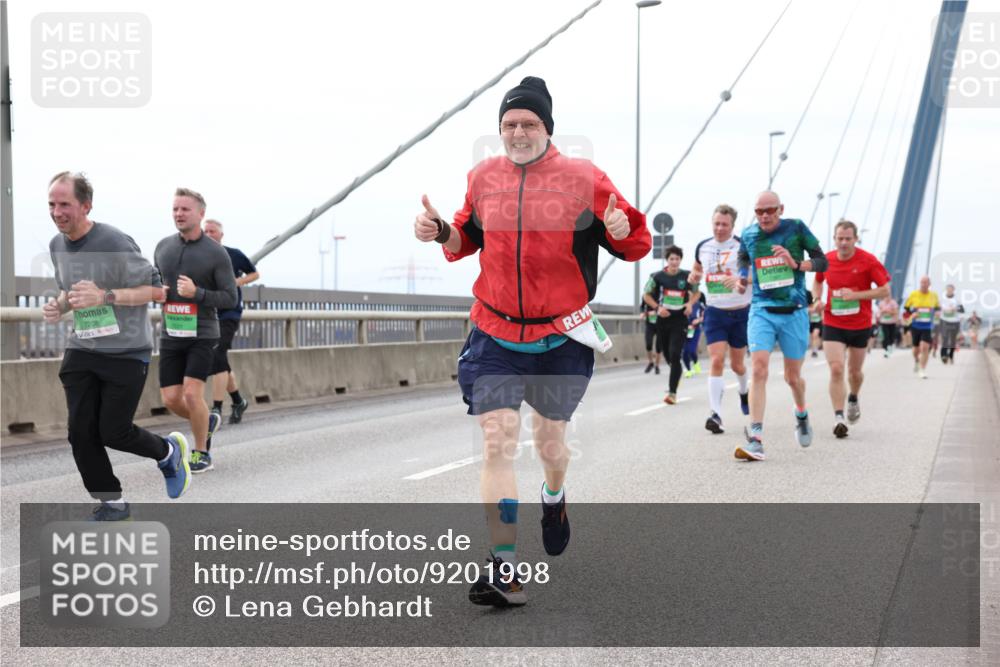 03.10.2025 - Köhlbrandbrückenlauf Lena Gebhardt http://msf.ph/oto/9201998 03.10.2025 15:47:45 Position 2 7208 meine-sportfotos.de