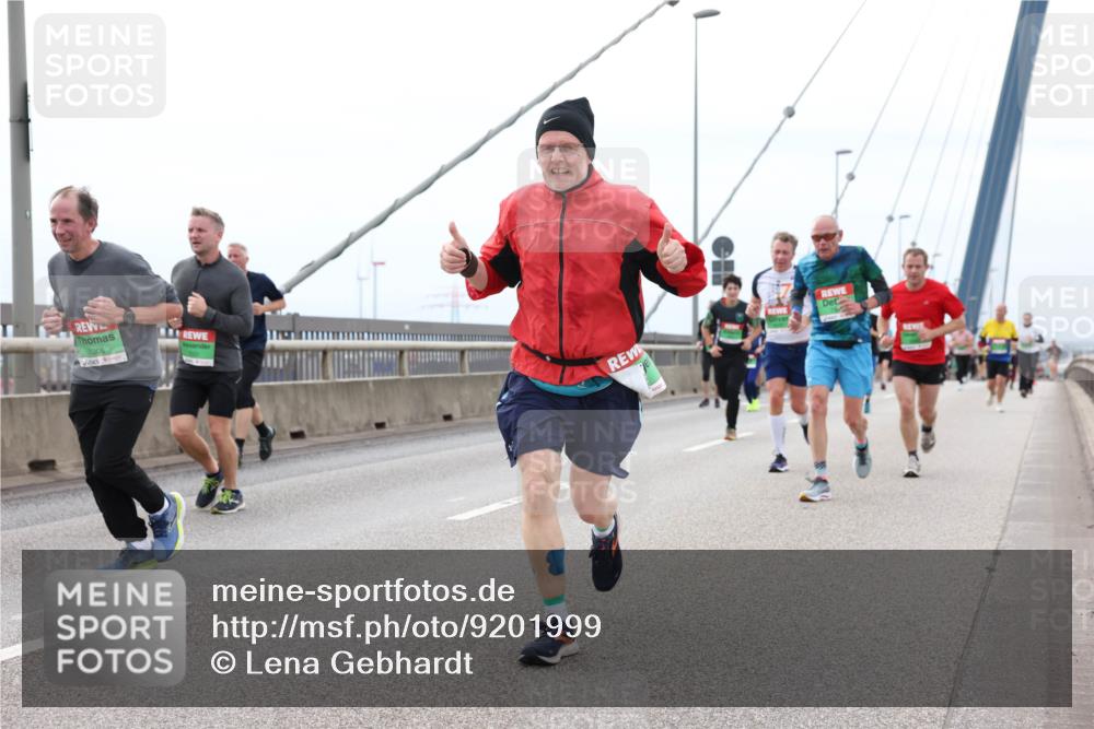 03.10.2025 - Köhlbrandbrückenlauf Lena Gebhardt http://msf.ph/oto/9201999 03.10.2025 15:47:45 Position 2 7208 meine-sportfotos.de