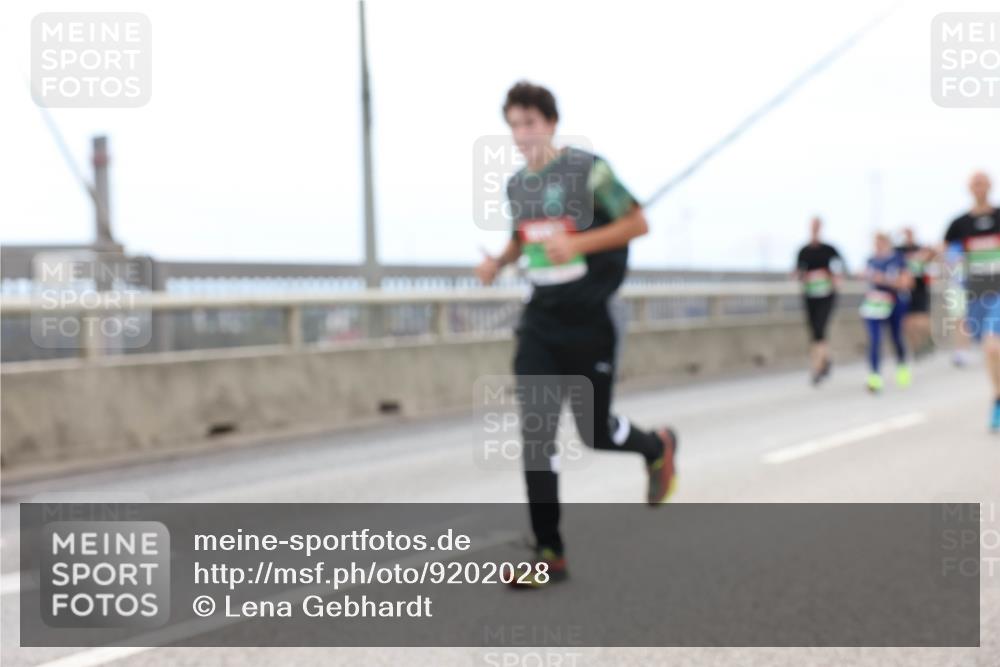 03.10.2025 - Köhlbrandbrückenlauf Lena Gebhardt http://msf.ph/oto/9202028 03.10.2025 15:47:49 Position 2  meine-sportfotos.de