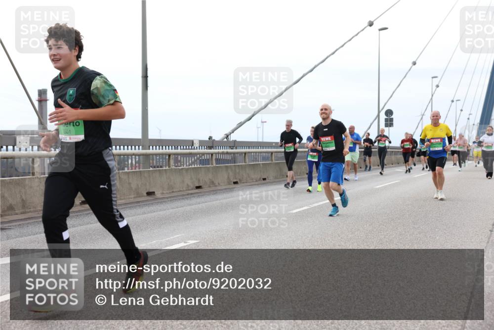 03.10.2025 - Köhlbrandbrückenlauf Lena Gebhardt http://msf.ph/oto/9202032 03.10.2025 15:47:50 Position 2 8501 meine-sportfotos.de