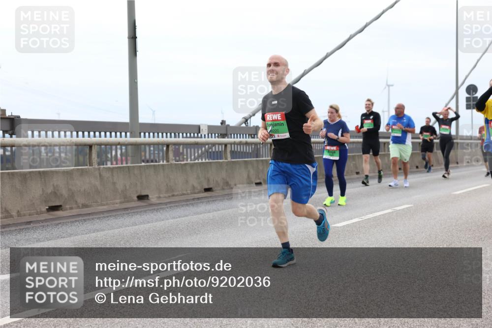 03.10.2025 - Köhlbrandbrückenlauf Lena Gebhardt http://msf.ph/oto/9202036 03.10.2025 15:47:51 Position 2 8220 meine-sportfotos.de