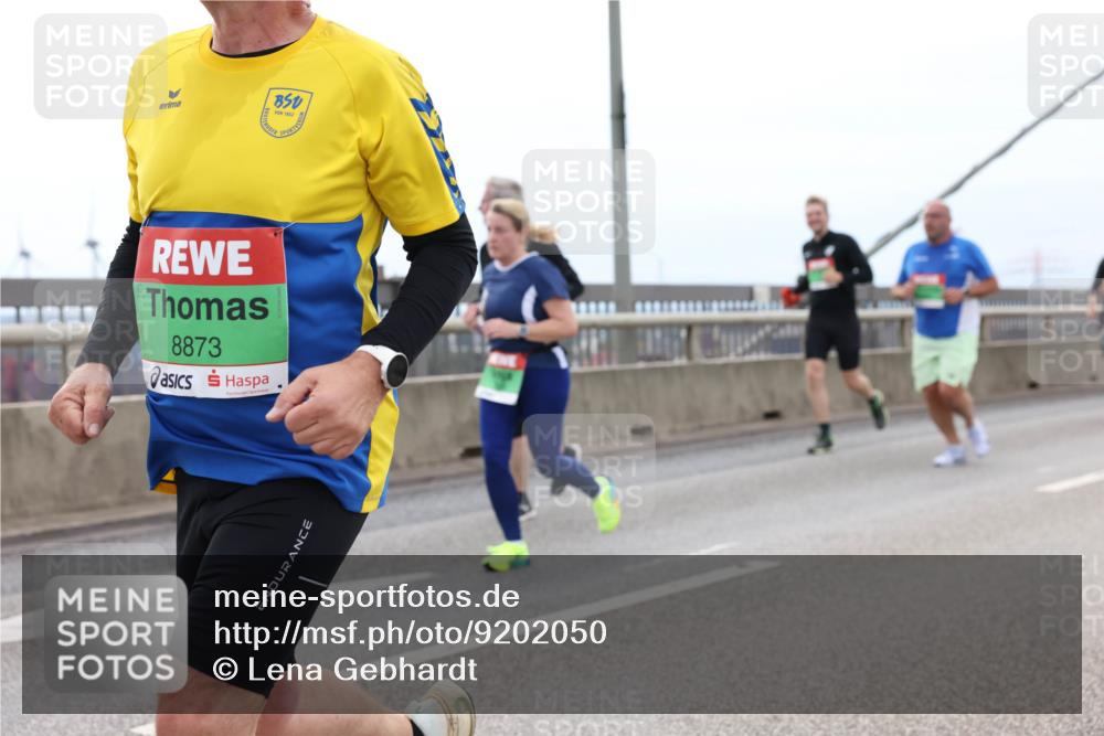 03.10.2025 - Köhlbrandbrückenlauf Lena Gebhardt http://msf.ph/oto/9202050 03.10.2025 15:47:53 Position 2 8873, 1862 meine-sportfotos.de