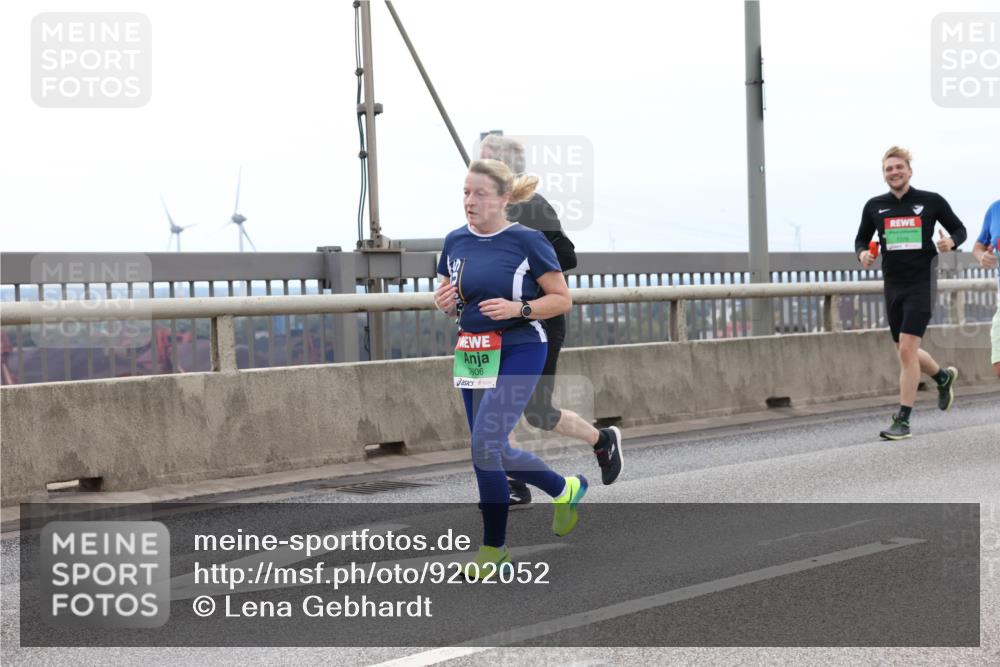 03.10.2025 - Köhlbrandbrückenlauf Lena Gebhardt http://msf.ph/oto/9202052 03.10.2025 15:47:53 Position 2 7606 meine-sportfotos.de