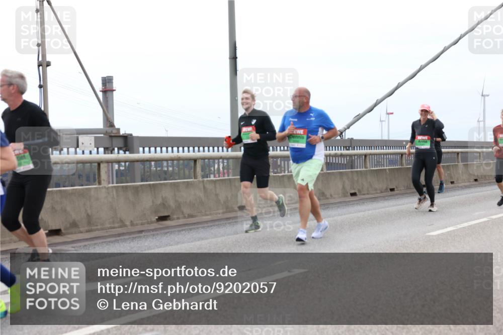 03.10.2025 - Köhlbrandbrückenlauf Lena Gebhardt http://msf.ph/oto/9202057 03.10.2025 15:47:54 Position 2  meine-sportfotos.de