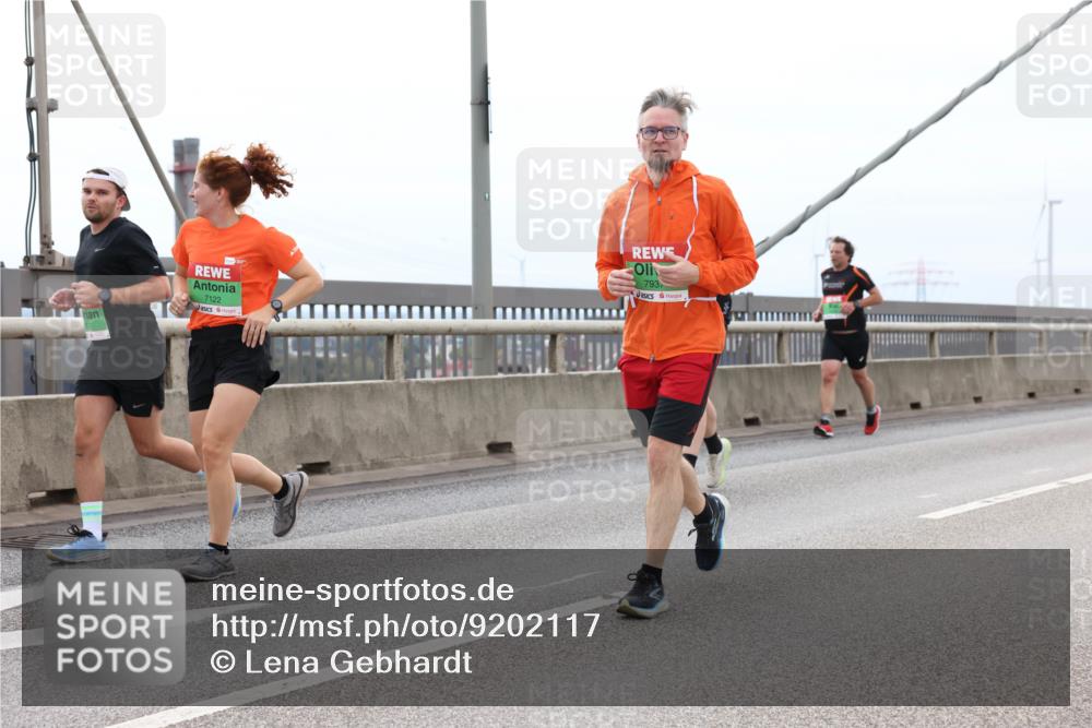 03.10.2025 - Köhlbrandbrückenlauf Lena Gebhardt http://msf.ph/oto/9202117 03.10.2025 15:48:03 Position 2 7122, 793 meine-sportfotos.de
