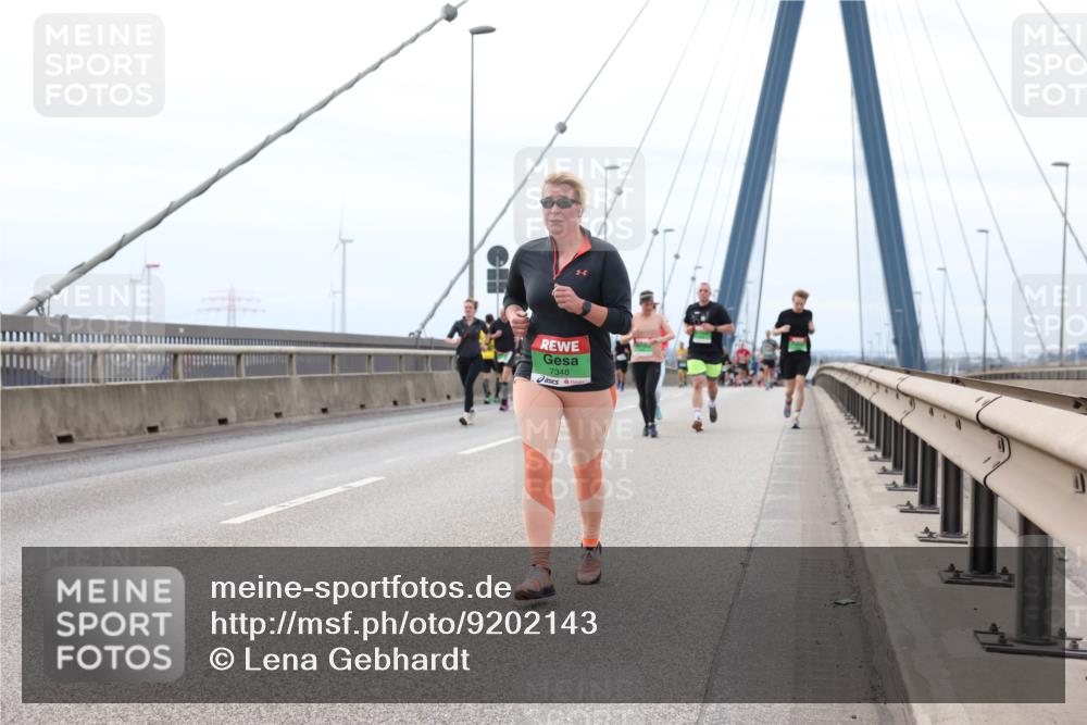 03.10.2025 - Köhlbrandbrückenlauf Lena Gebhardt http://msf.ph/oto/9202143 03.10.2025 15:48:07 Position 2 7348 meine-sportfotos.de
